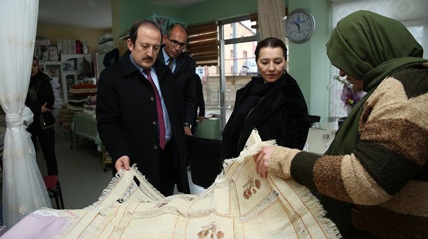 Vali Pehlivan eşiyle birlikte kadın girişimcileri işyerlerinde ziyaret etti