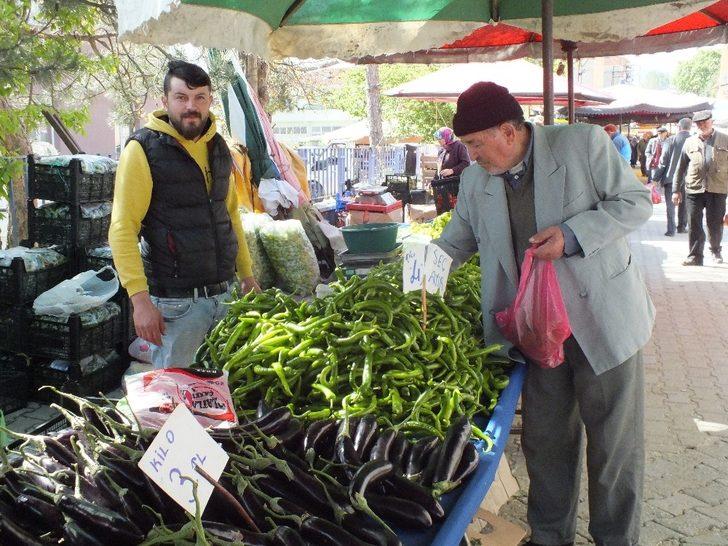 Ramazan öncesi pazarda fileler doldu taştı G4