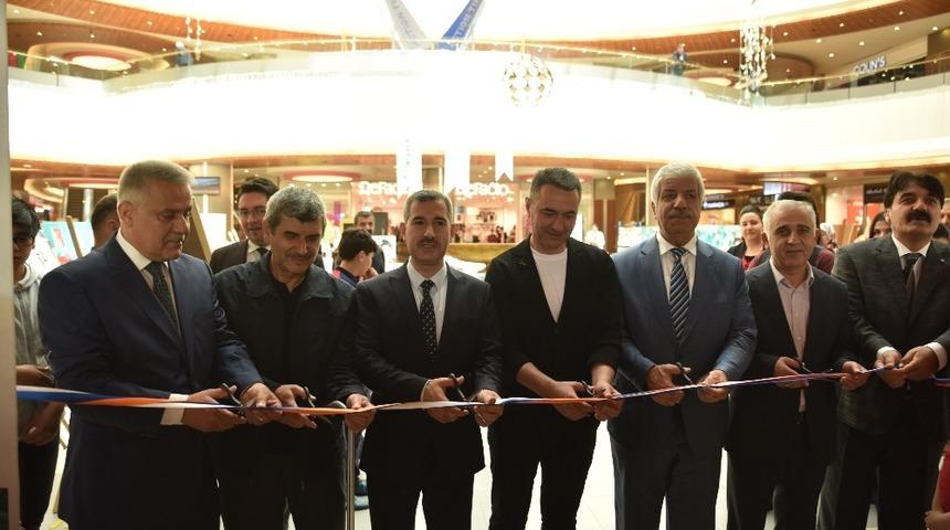 Yeni Hamle’den resim sergisi