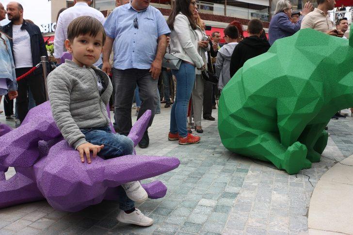 Cassaba Modern’in heykelleri açıldı G2