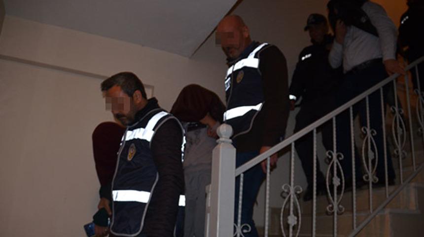 2 kadın ve 2 erkek suçüstü yakalandı! Gece yarısı şok baskın!