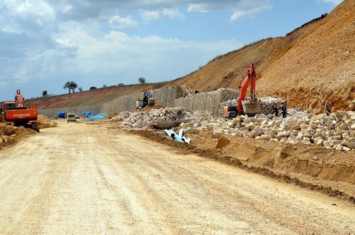 Çorum-Osmancık yolunda hummalı çalışma devam ediyor G1