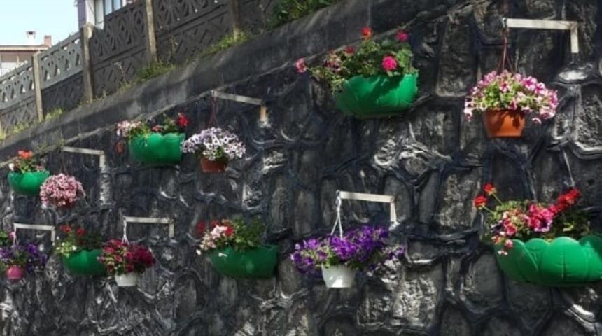 D&uuml;zce&rsquo;de duvarlar estetikle buluşuyor