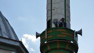 Cep telefonu çekmeyen köyün çilesi