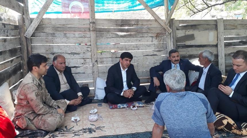 Rekt&ouml;r Alma, şehit ailesini ziyaret etti