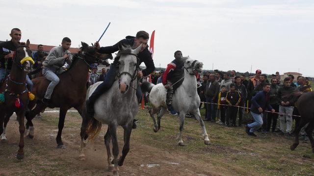 Kakava Şenlikleri at yarışları ile başladı