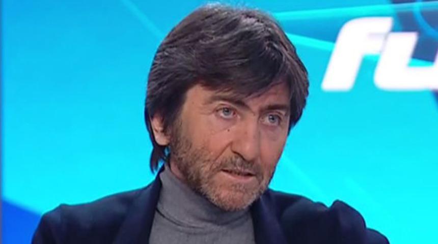 Rıdvan Dilmen: Orada rakip oyuncu perdeliyor topu, göremiyorsun