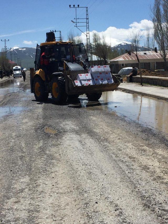 Kızılaydan selzedelere yardım eli