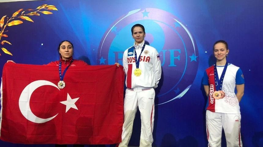 Yalovalı sporcular Rusya&rsquo;dan madalyalarla d&ouml;nd&uuml;