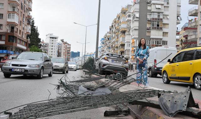 Otomobilde uyuşturucu kullanan gençler, zincirleme kazaya yol açtı