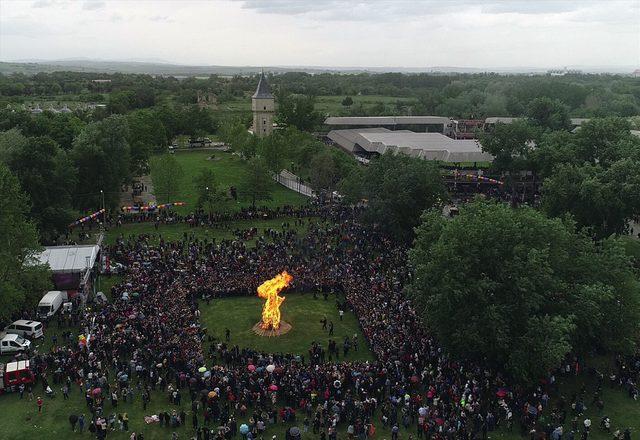 Kakava ateşi sağanak altında yandı 1