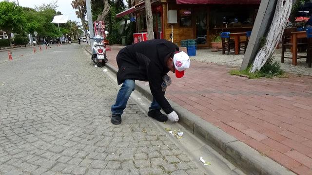 Bozcaada’da izmarit toplama etkinliği düzenlendi