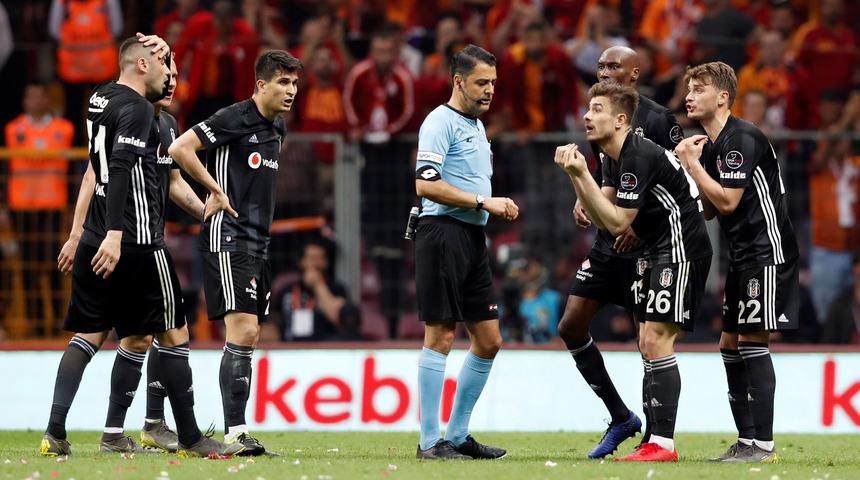 Derbiye damga vuran pozisyon! Gol &ouml;ncesi...