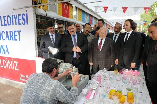 Erzincan Belediyesi’nin “Yerel Ticaret Fuarı” açıldı