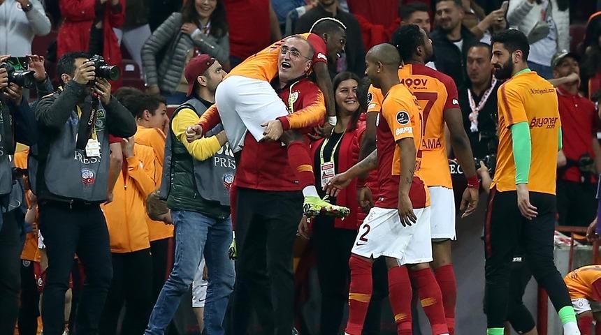 Abdurrahim Albayrak: Beşiktaş galibiyeti i&ccedil;in prim vereceğiz