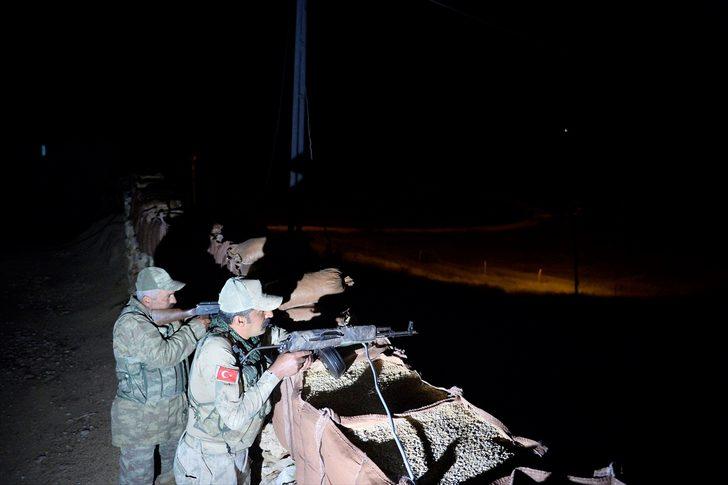  Vatan nöbetinde bin 100 rakımlı tepede ilk sahur G3