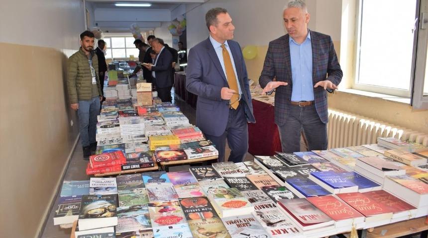 Mutki&rsquo;de kitap fuarı