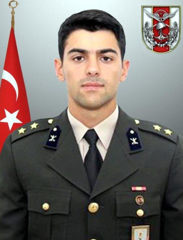 UltrAslan AtaUni, k&ouml;y okuluna k&uuml;t&uuml;phane kurdu 4