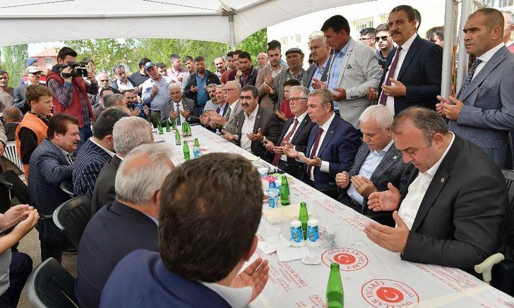 Mansur Yavaş Sincan’da mahalle ziyaretlerinde bulundu G1