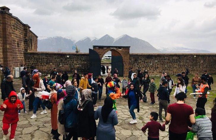 Tatvan’da fidan dikim etkinliği G3