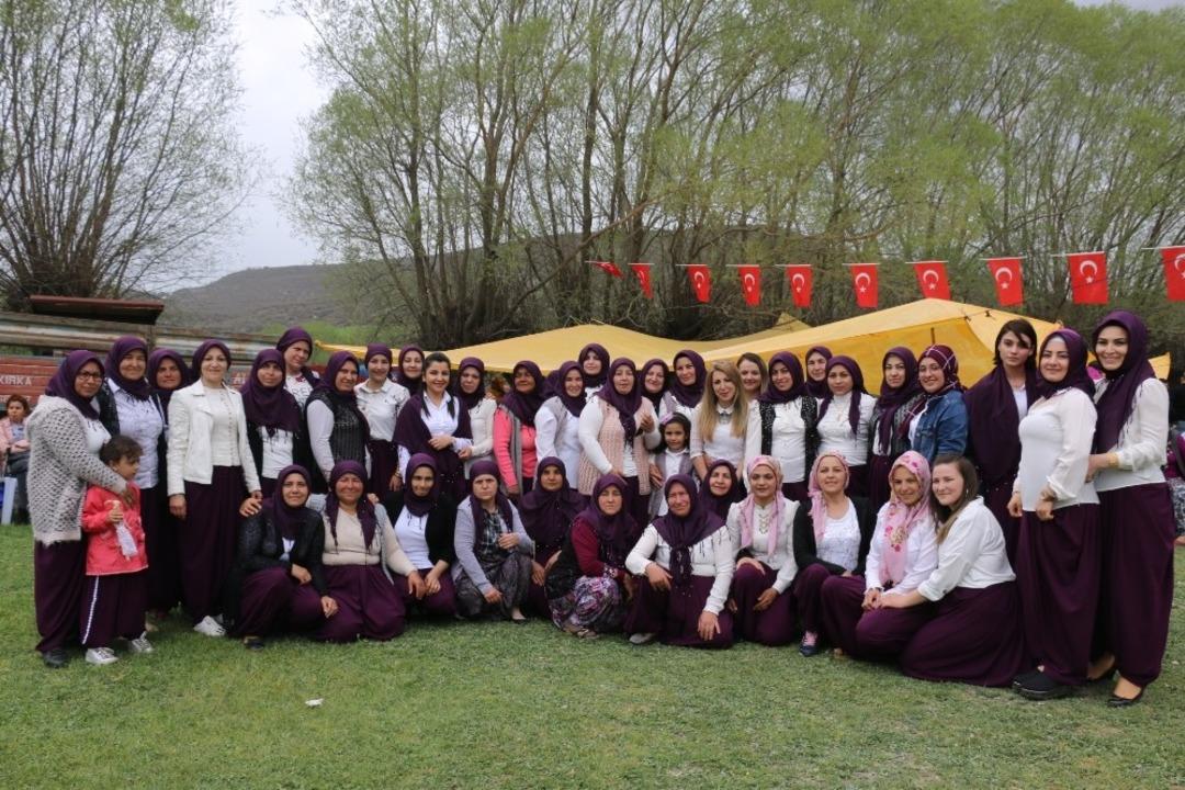 Seyitgazi&rsquo;de Hıdırellez Şenlikleri