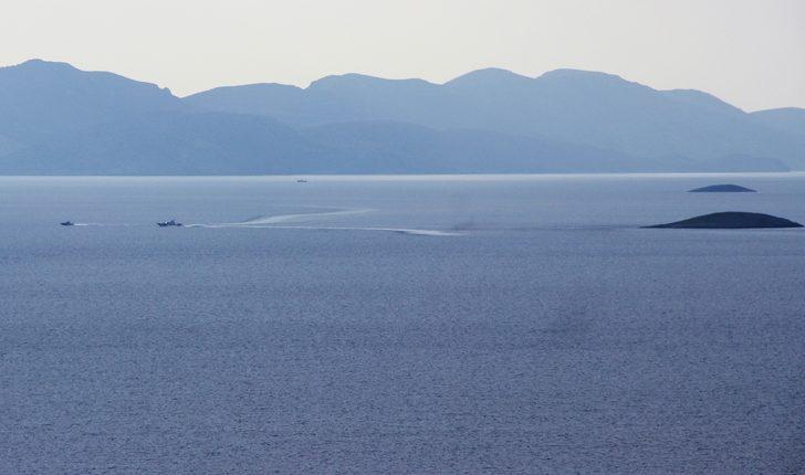Kardak'ta savaş gemileri karşı karşıya geldi G1