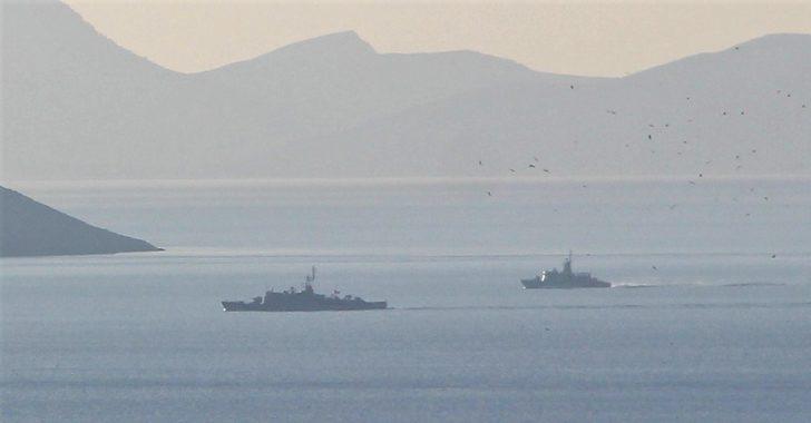 Kardak'ta savaş gemileri karşı karşıya geldi G5