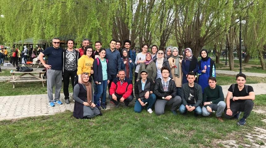 Fen Lisesi &Ccedil;eyrek asırlık geleneği s&uuml;rd&uuml;r&uuml;yor