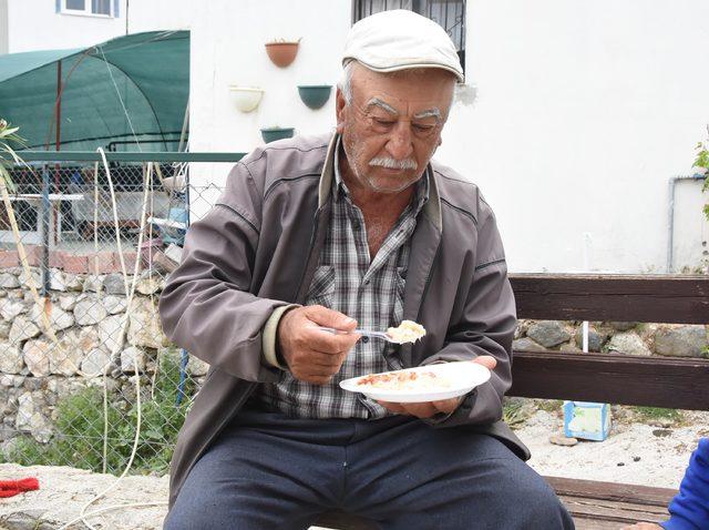 İptal edilen taş ocağı için keşkek pişirdiler, davullu zurnalı kutlama yaptılar