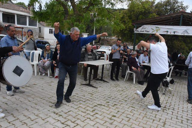 İptal edilen taş ocağı için keşkek pişirdiler, davullu zurnalı kutlama yaptılar