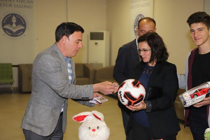 Turgutlu’da oyuncaklar oyun bileti oldu G3