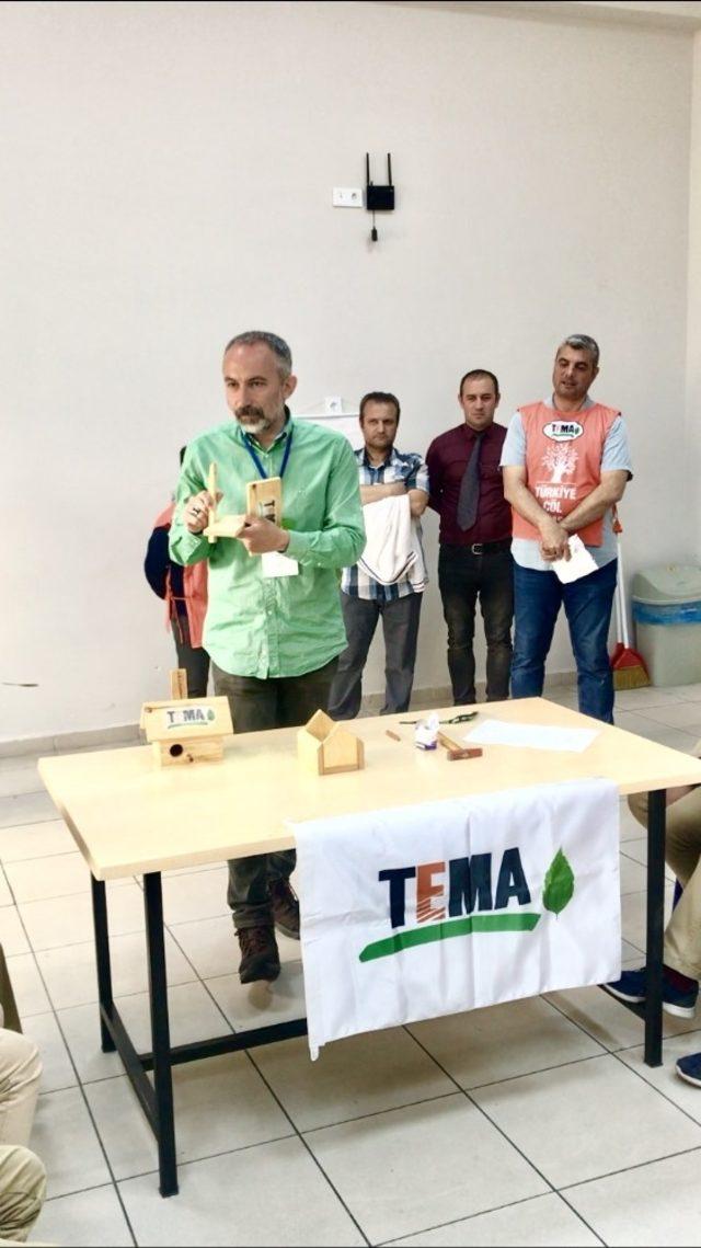 TEMA Geri Dönüşümden Kuş Evleri Yaptı