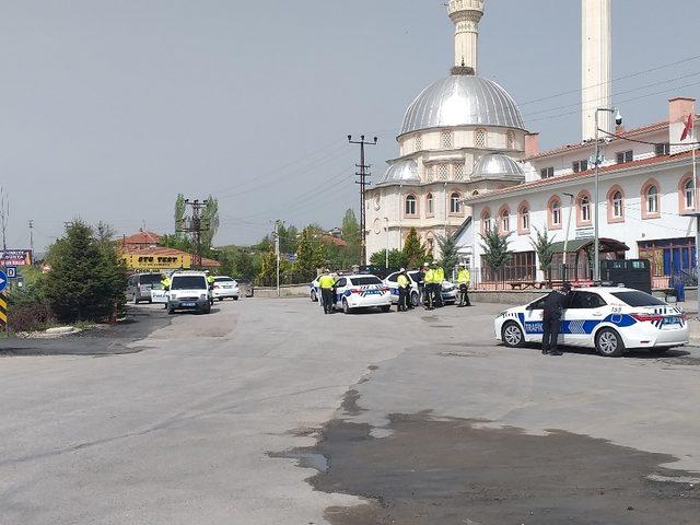 Ankara’da polis uygulama noktasına araç daldı: 1 polis şehit