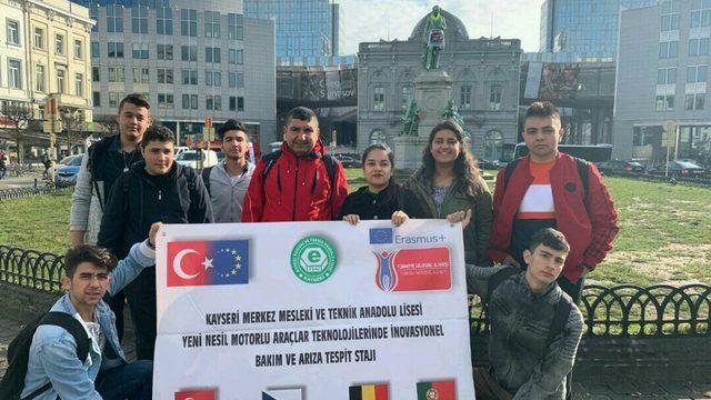 Kayserili öğrenciler Belçika’da motor bakım stajı yaptı