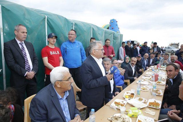 Başkan Büyükkılıç Hıdrellez Şenliği’ne katıldı