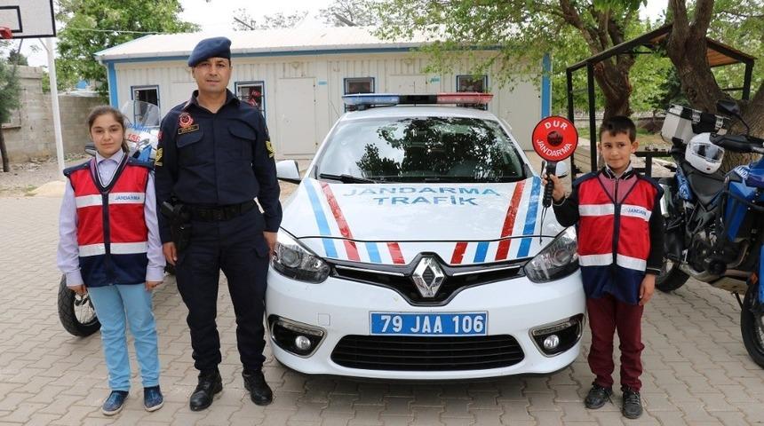 Jandarma Trafik Haftasını &ouml;ğrenciler ile kutladı