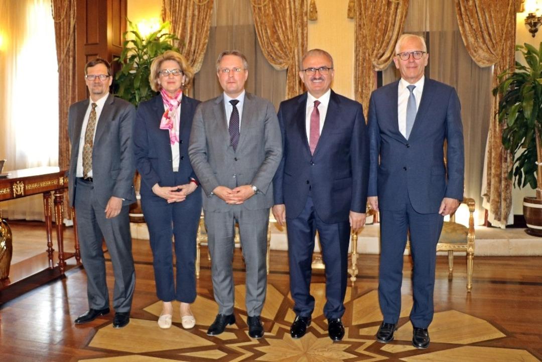 Vali Karaloğlu: &ldquo;Nordik &uuml;lkelerini krizden &ccedil;ıkış barometresi olarak g&ouml;r&uuml;yoruz&rdquo;