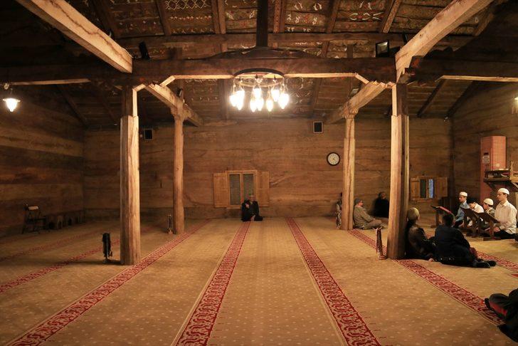 Çivisiz caminin sekiz asırlık geleneği G3