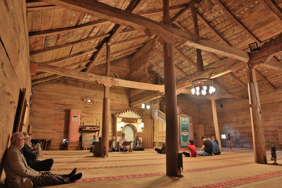 &Ccedil;ivisiz caminin sekiz asırlık geleneği