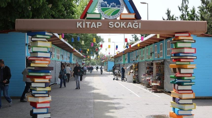 Ramazan Kitap Sokağı Bulvar&rsquo;da