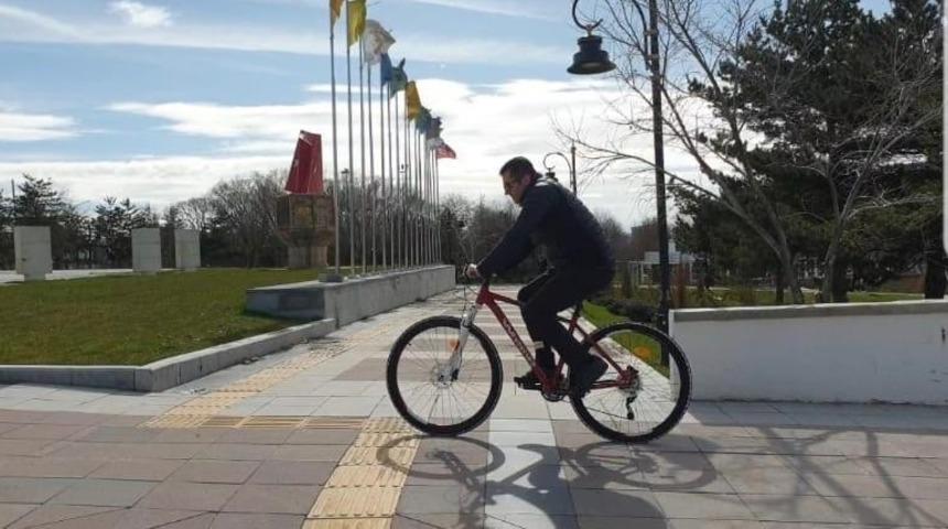 Vali Memiş m&uuml;jdeyi verdi: &ldquo;Erzurum&rsquo;a bisiklet parkuru yapılacak&rdquo;