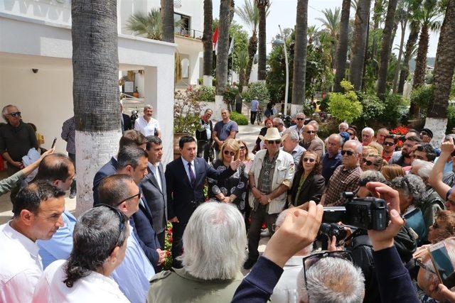 Bodrum’da Deniz ve arkadaşları için üç fidan dikildi