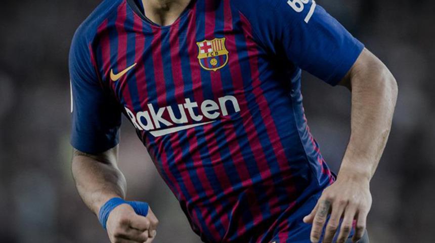 Luis Suarez'den Eljif Elmas'a imzalı forma hediyesi