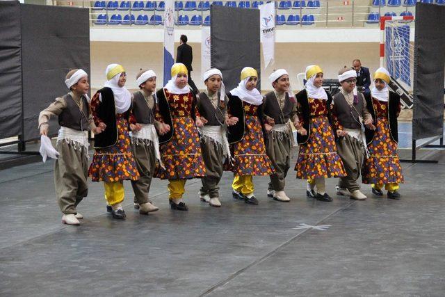 Van’da ‘Kulüpler Arası Halkoyunları Bölge Yarışmaları’ sona erdi