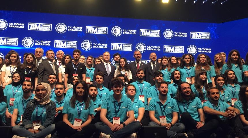 Darüşşafaka Robot Kulübü İnovasyon Haftası’nda Şampiyonluk Kupası’nı aldı