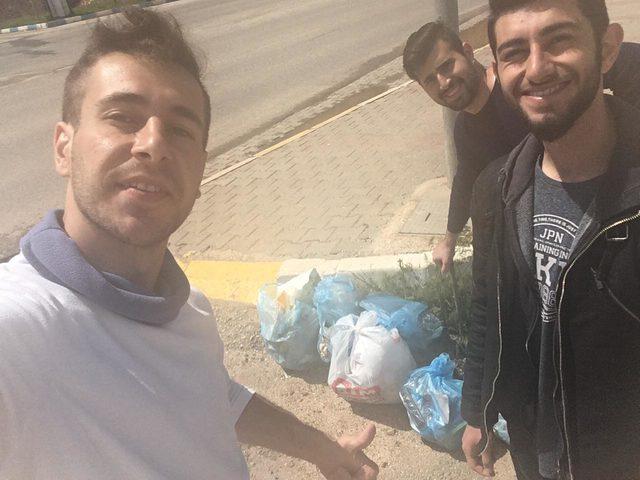 Sosyal medyada örgütlenip, parklarda çöp topladılar