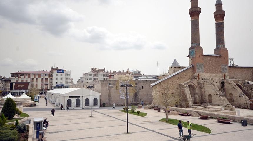 Sivas Belediyesi iftar sofrasında 2 bin 500 kişiyi misafir edecek