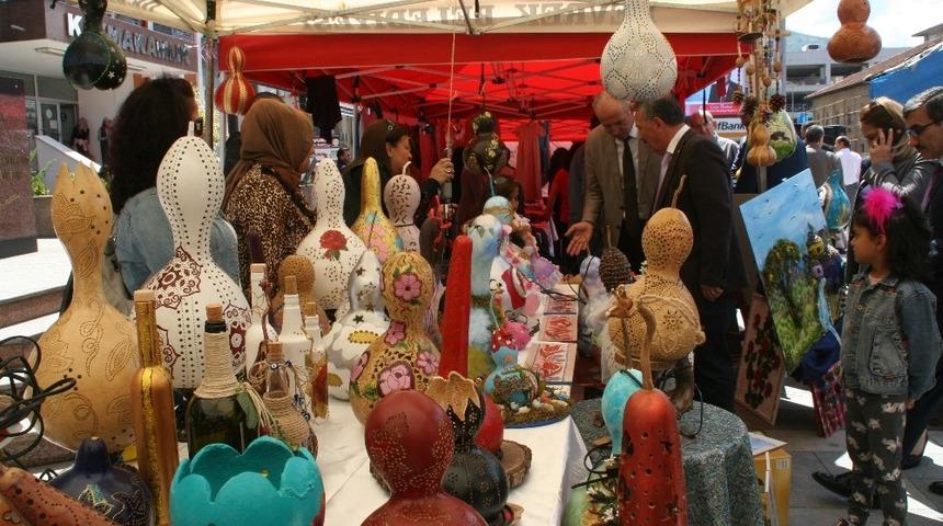 Devrek Halk Eğitimi Merkezinden karma bahar sergisi