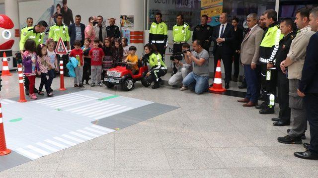 Çocuklarda trafik bilinci oluşturmak amacıyla etkinlik düzenlendi