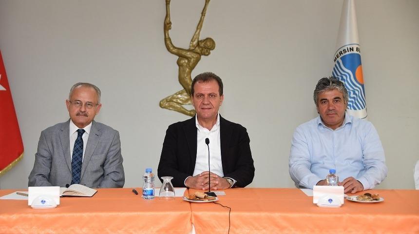 Seçer’den bürokratlara ‘siyaset yapmayın’ uyarısı